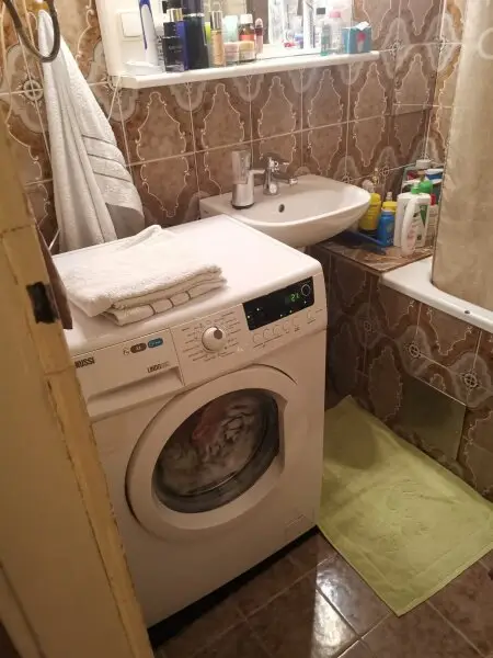 Nette helle 2 Zimerwohnung...