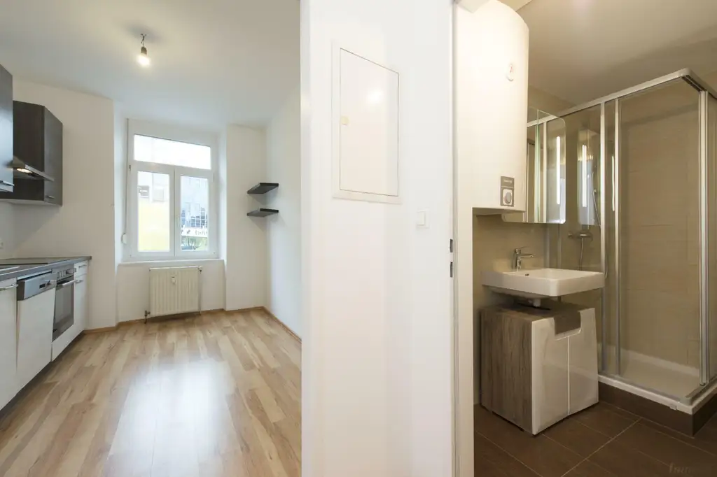 Sehr helle und moderne 2-Zimmer Wohnung mit Balkon - ab sofort verfügbar!