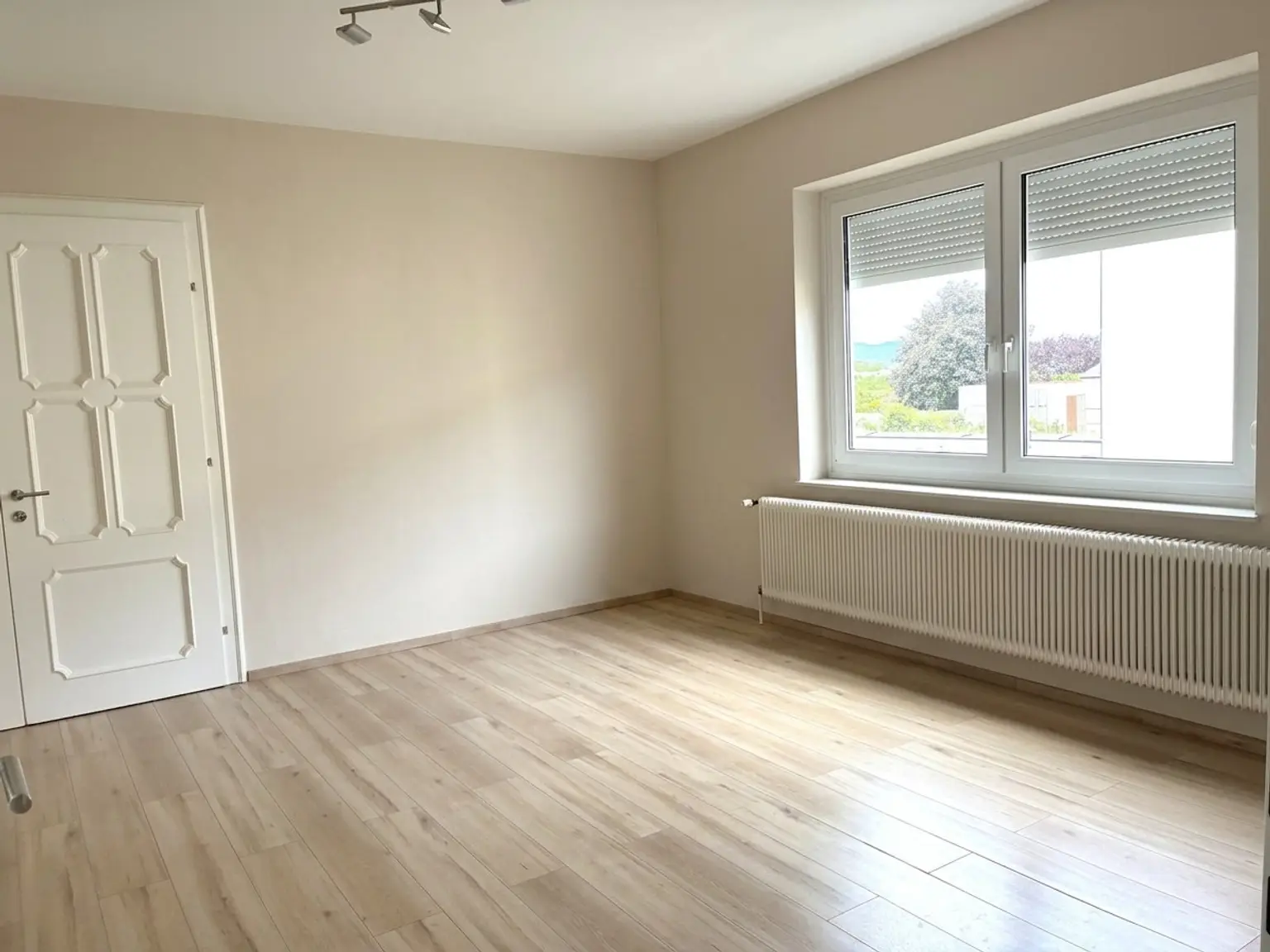 Esszimmer(mit KI Möbel entfernt)