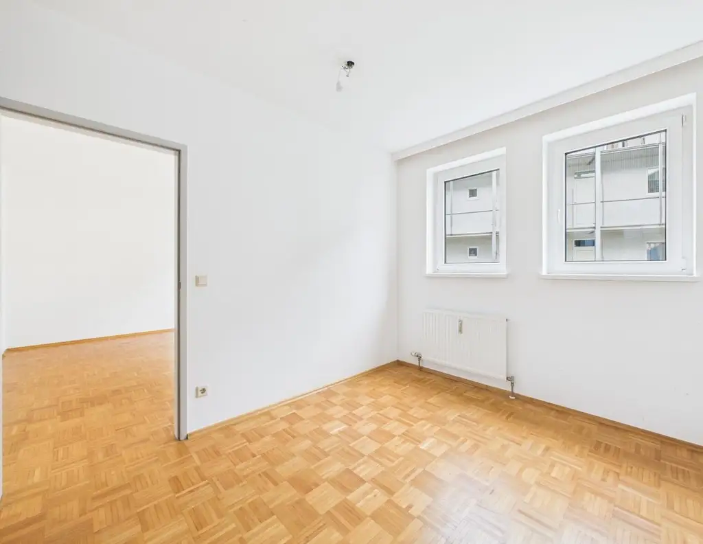 LINZ / URFAHR (PLESCHING): Perfekt aufgeteilte WOHNUNG mit ca. 44,4 m² Wohnfläche + Eigengarten ca. 28,7 m²