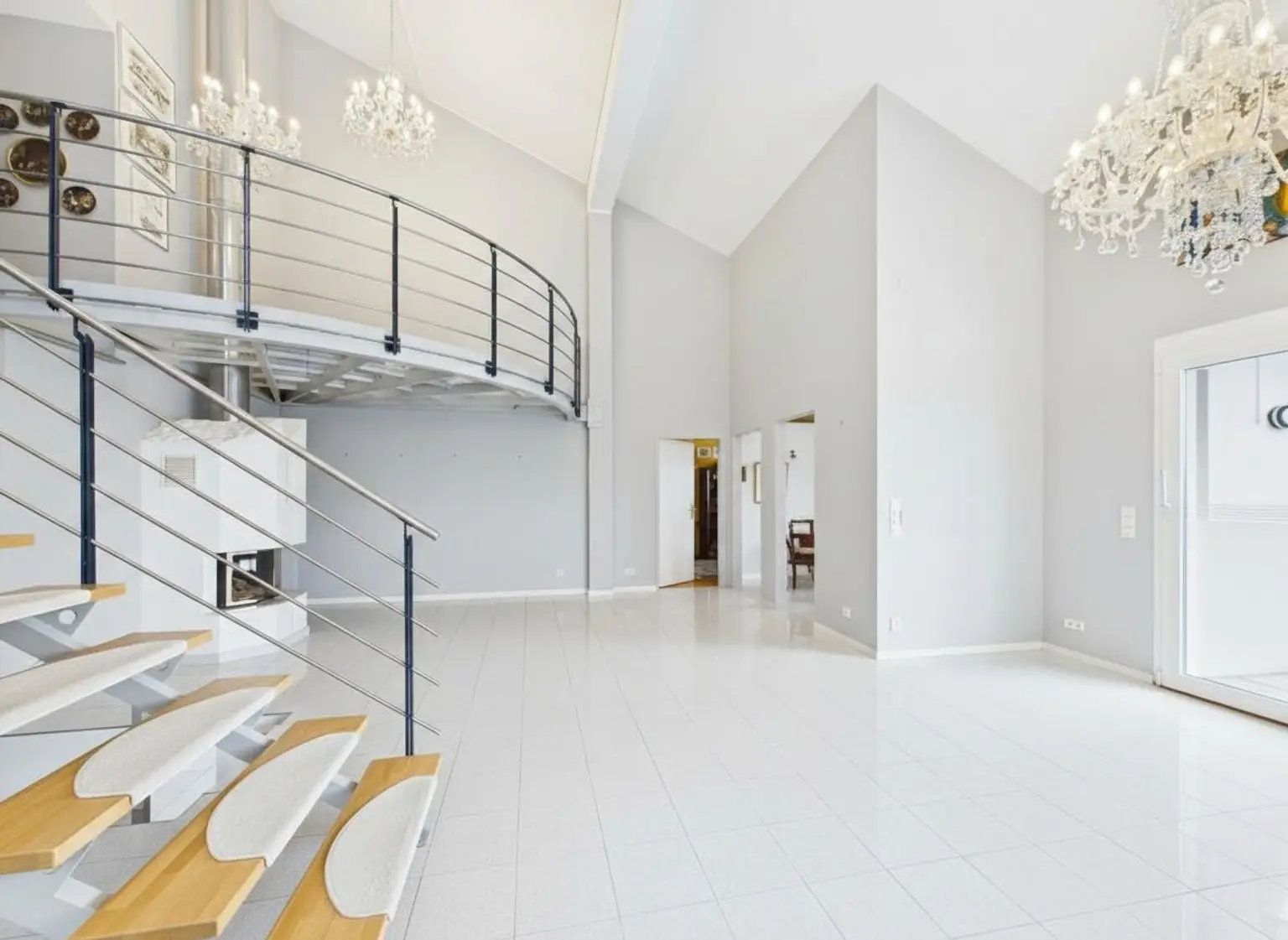 unmöblierter Wohnbereich - Symbolbild KI