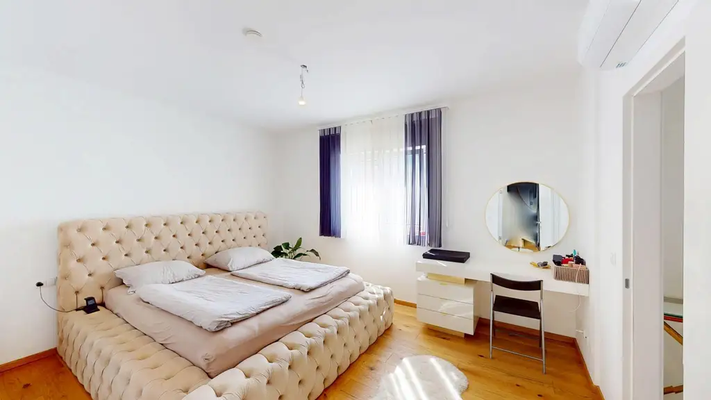 REPRÄSENTATIVE TRAUMVILLA IN BESTLAGE VON HIMBERG NÄHE WIEN & U1