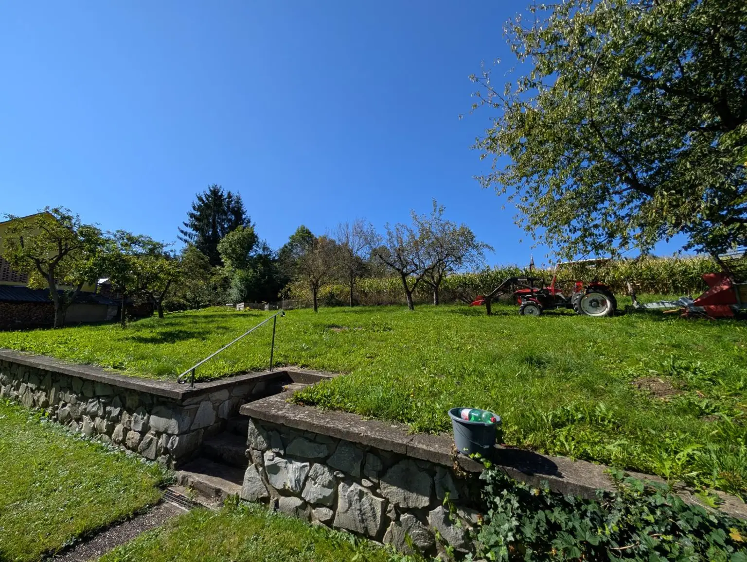 Großes Einfamilienhaus in zentraler Lage - Nur 25 Min. von Graz!