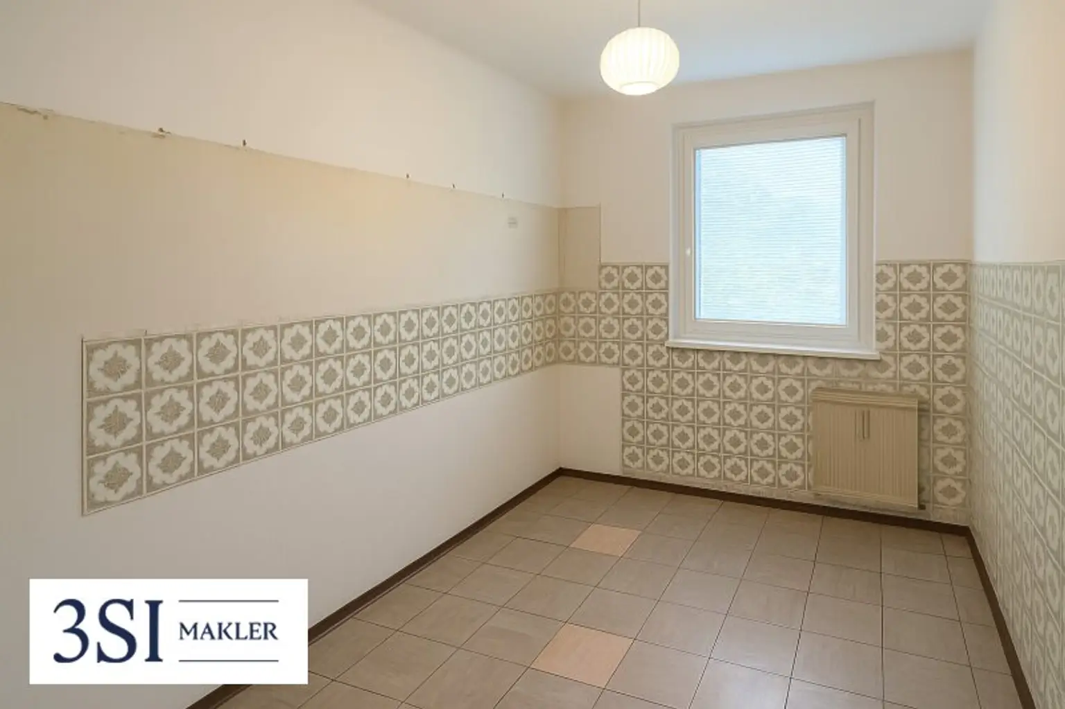 Sanierungsbedürftige 4-Zimmer-Wohnung mit Freiflächen - in Top-Lage des 19. Bezirks