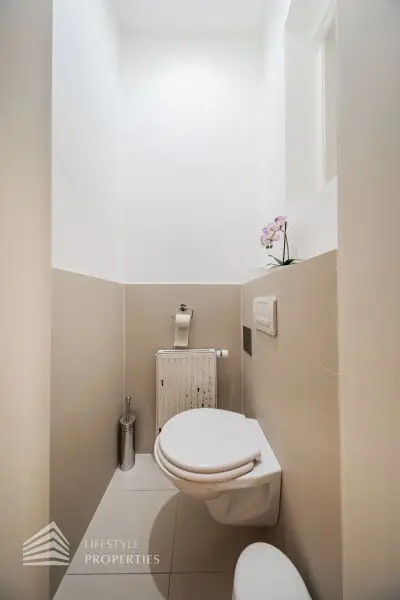 Charmante 2-Zimmer  Renovierte Altbauwohnung nähe Augarten