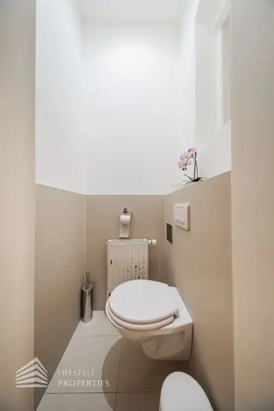 Charmante 2-Zimmer  Renovierte Altbauwohnung nähe Augarten
