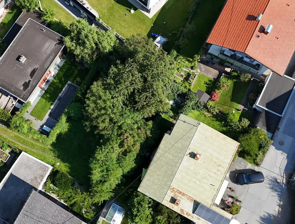 Sensationelle Gelegenheit: 303 m² Baugrund mit Garage in bester Lage von Zams!
