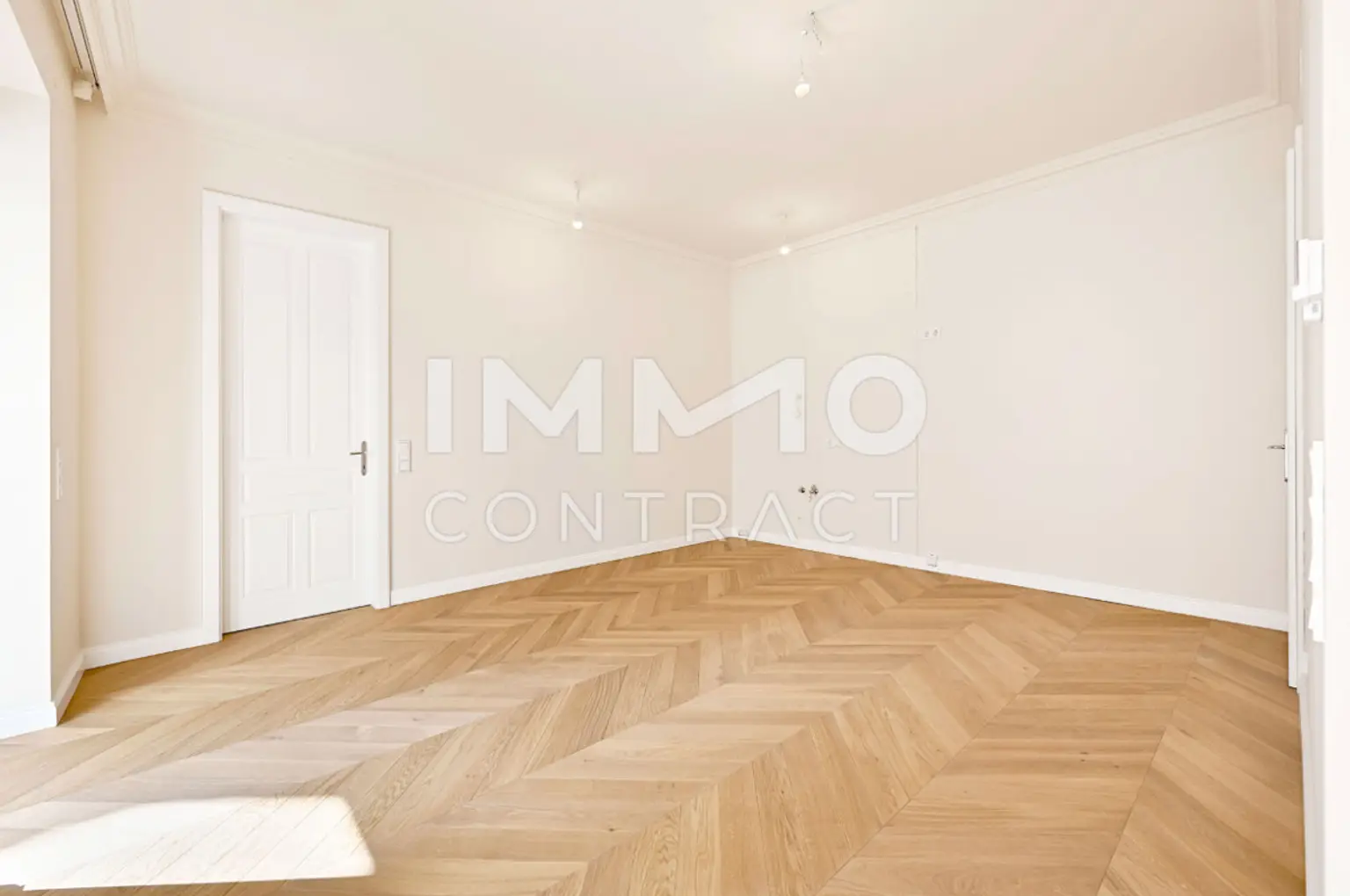 EXKLUSIVE 2-ZIMMER-WOHNUNG MIT
GROSSEM BALKON