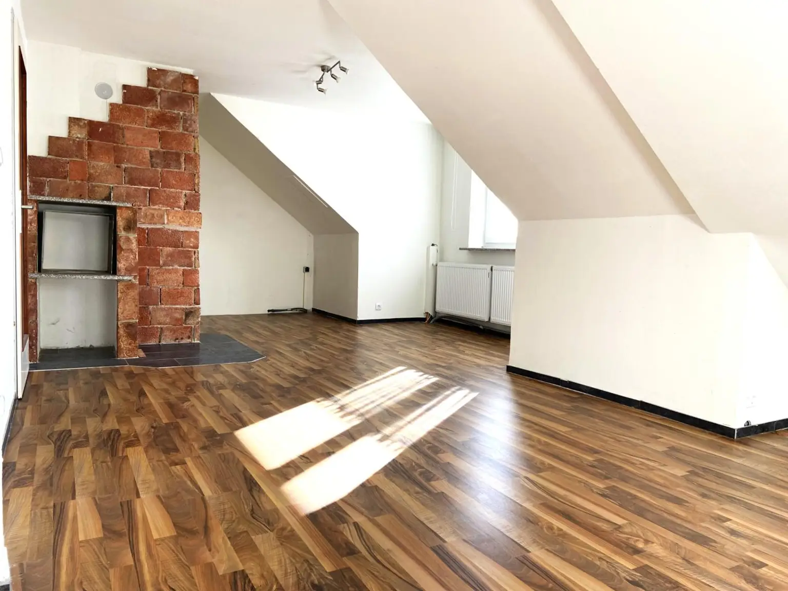 SANIERTE WOHLFÜHLOASE!       Haus in sonniger, ruhiger Lage | Berndorf