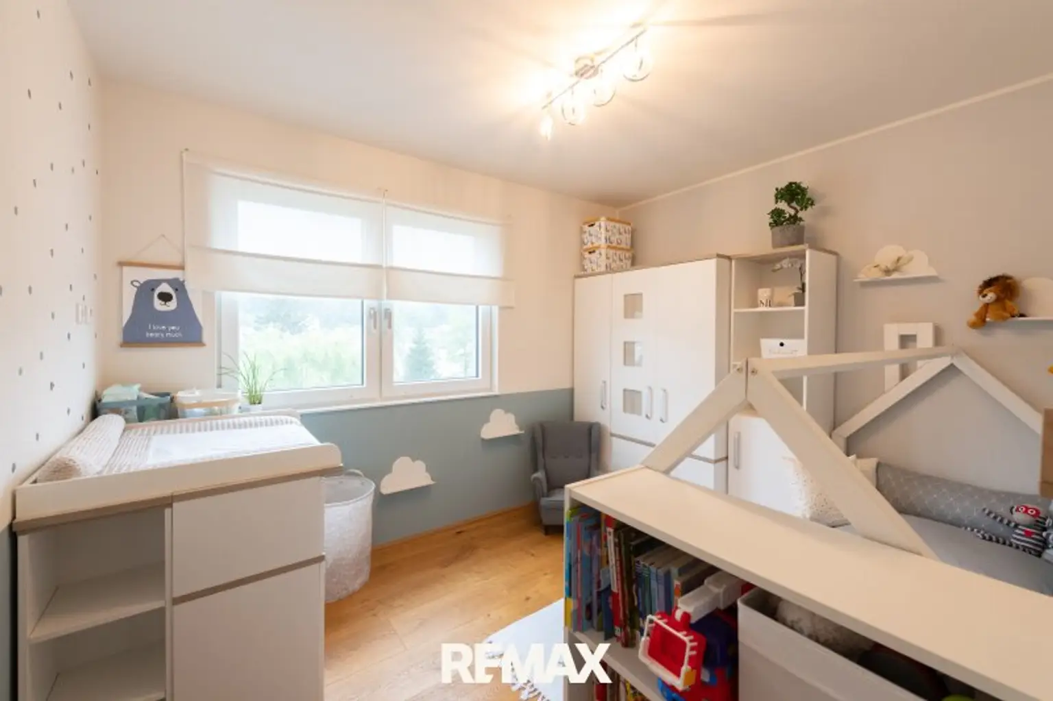 Kinderzimmer / Büro