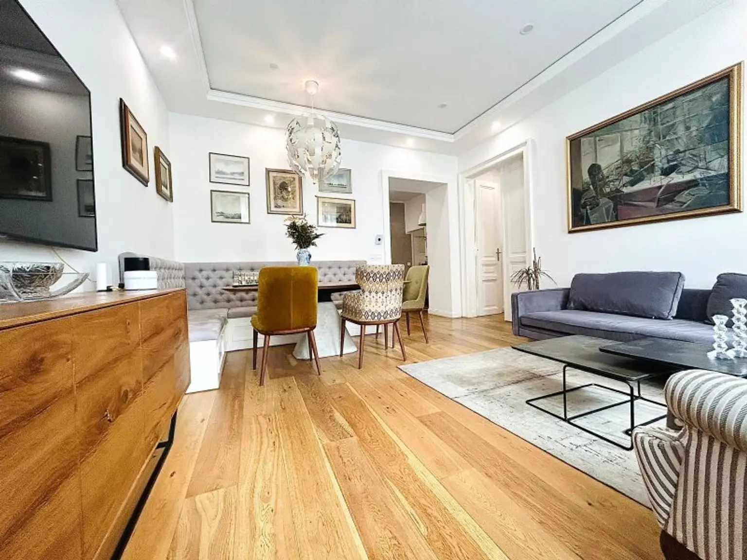 Designerwohnung mit 4 Zimmern und separater Küche – exklusive Altbau-Residenz mit Wiener Charme