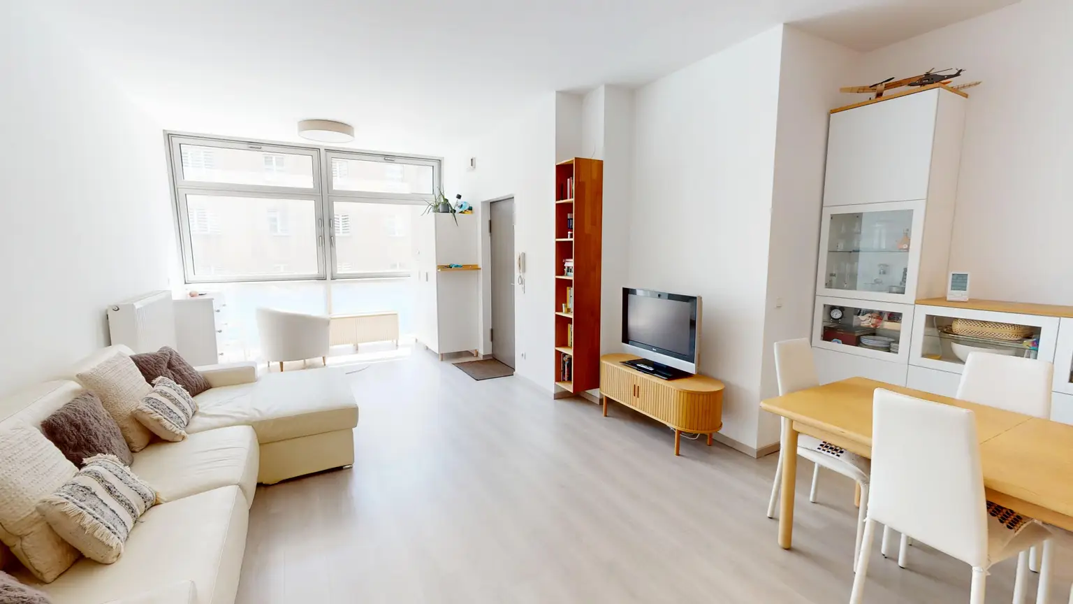 Großzügige 90 m² Wohnung mit Loggia, Grünblick und Top-Anbindung