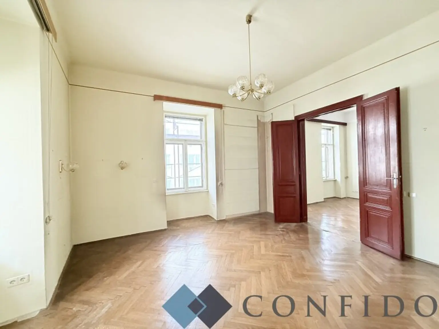 Sanieren nach eigene Vorstellungen - 3 Zimmer Altbauwohnung in der Kaiserstraße!