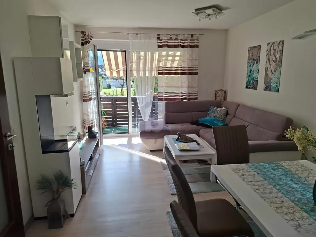 KLEINFAMILIENHIT IN GUTER LAGE