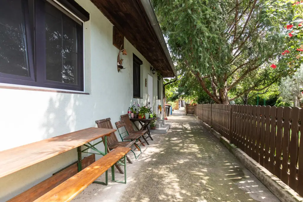 Platz für Ideen, Raum für Träume- Haus mit 2 Wohneinheiten und mit großem Garten in Gols