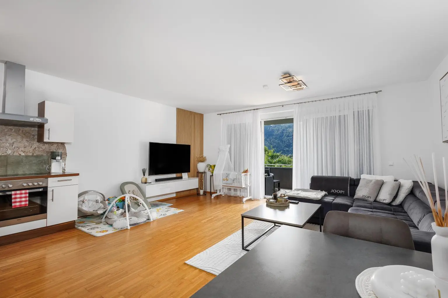 schöne Anlegerwohnung mit wunderbarem Ausblick