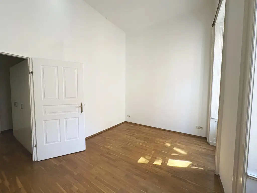 Großzügiges 3-Zimmer Altbaujuwel -
Nähe Altes AKH