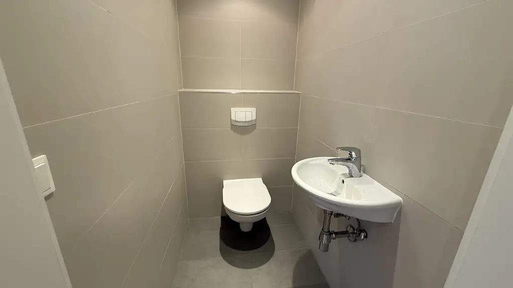 Top moderne, klimatisierte 4 Zimmer Neubauwohnung mit 2 Bädern und 16m² Balkonfläche!!!