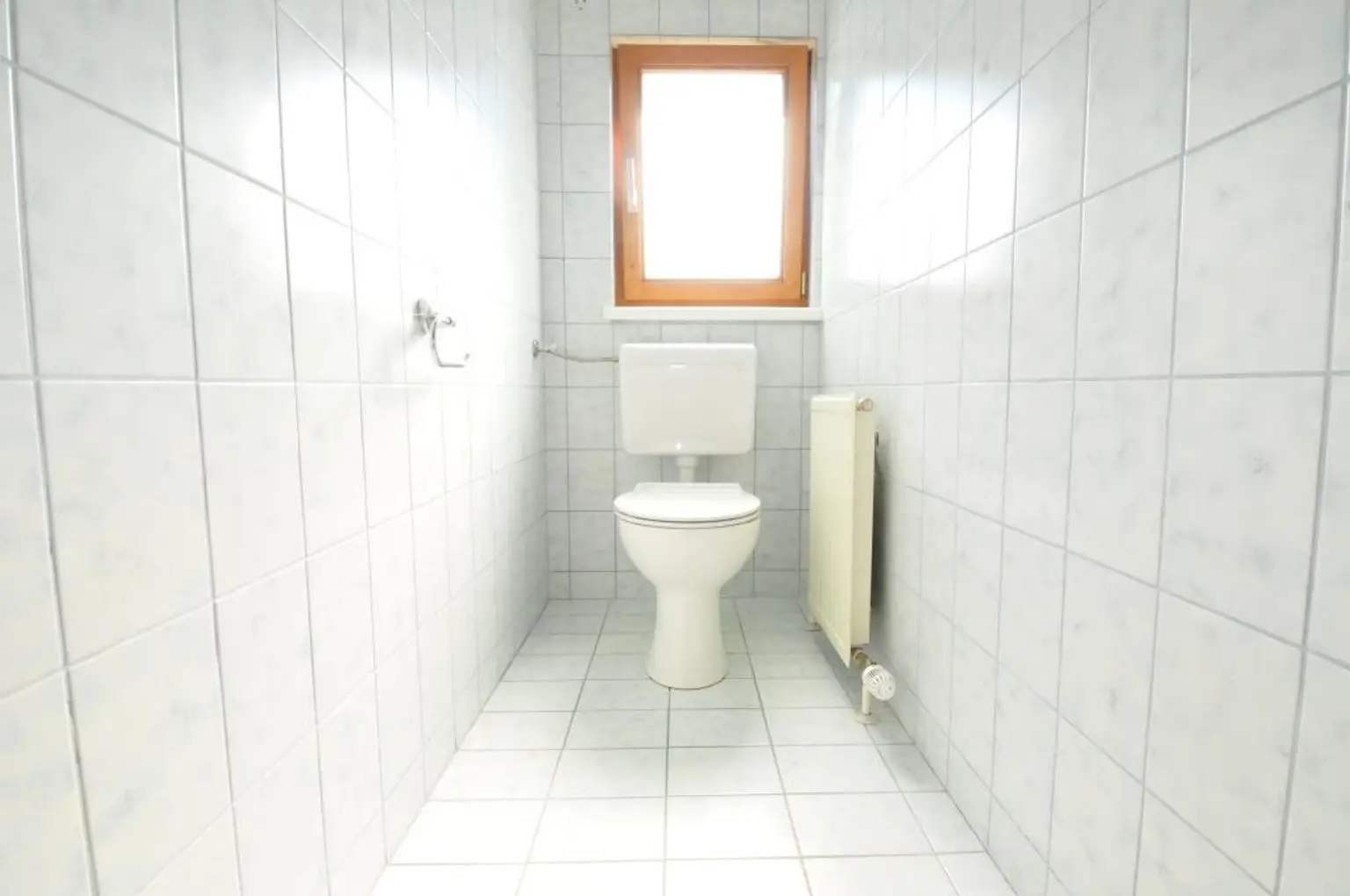 Toilette mit Fenster