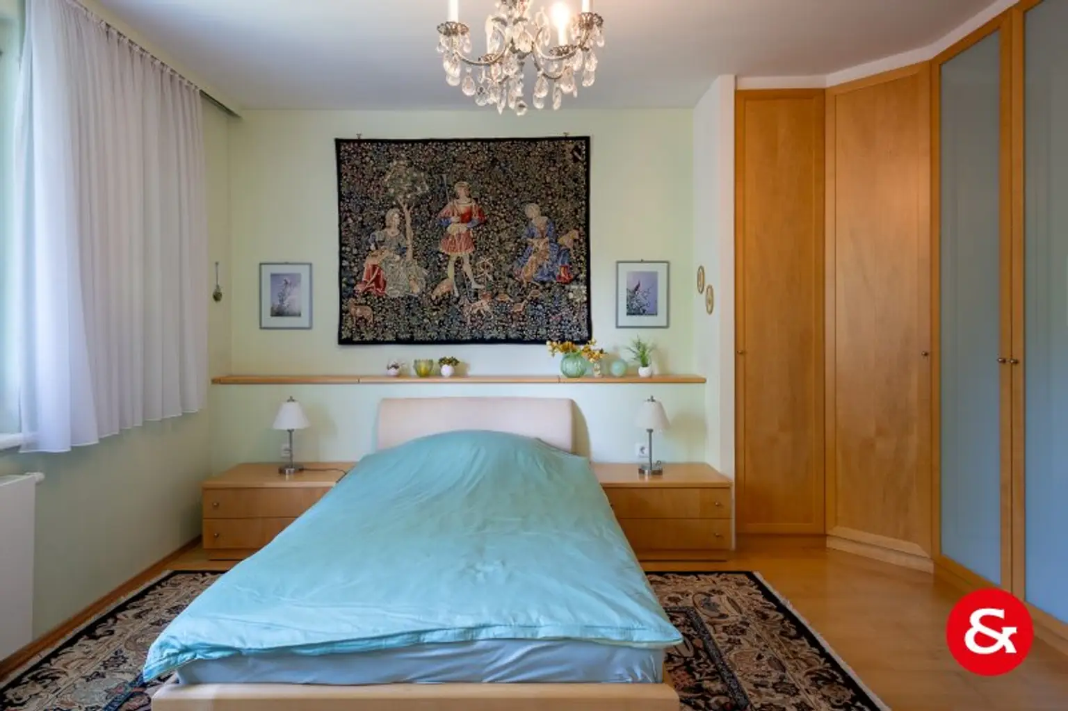DREIZIMMERWOHNUNG IN RUHELAGE  UND TOLLEM GRÜNBLICK!