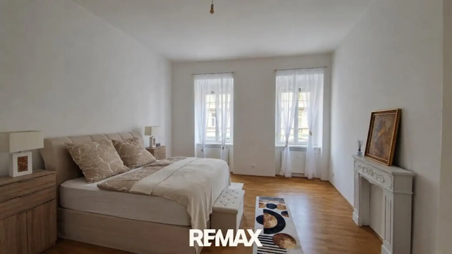 Schlafzimmer aufgeräumt KI-Info