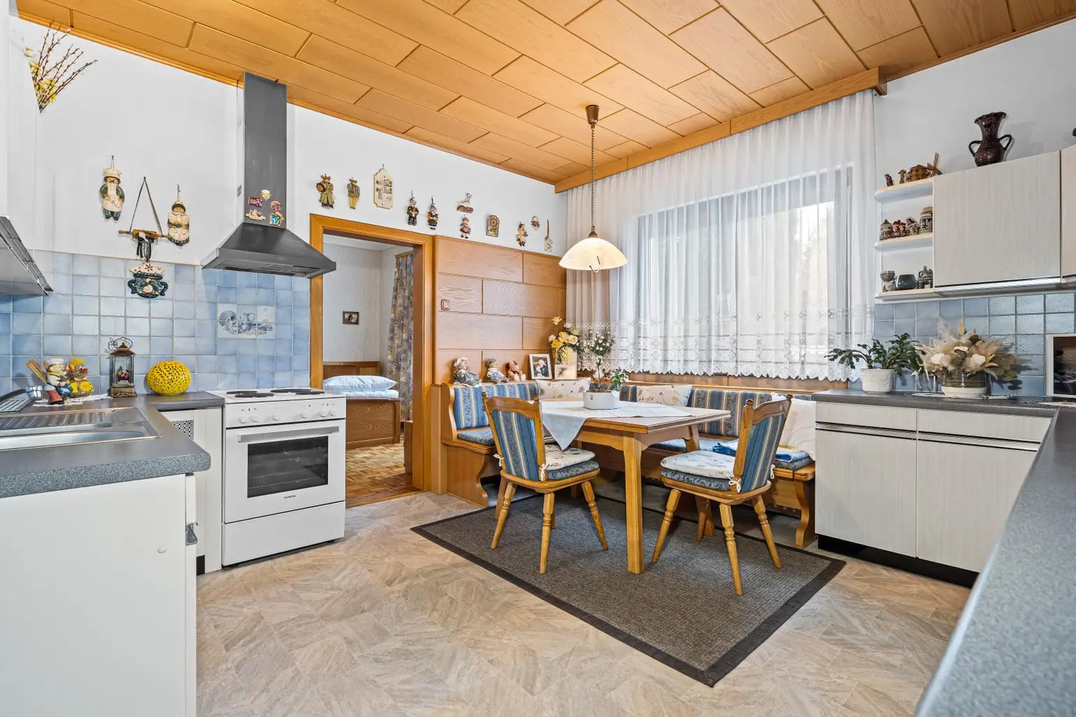 "gepflegtes Wohnhaus mit teilbarem Grundstück!"