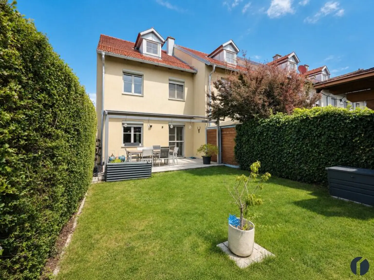 Ansicht vom Haus aus dem Garten