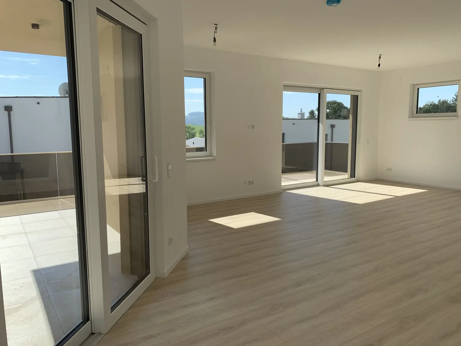 Achtung Preisänderung - Luxuriöses Einfamilienhaus in 3062 Kirchstetten: 6 Zimmer, Erstbezug, Terrasse, Doppelgarage