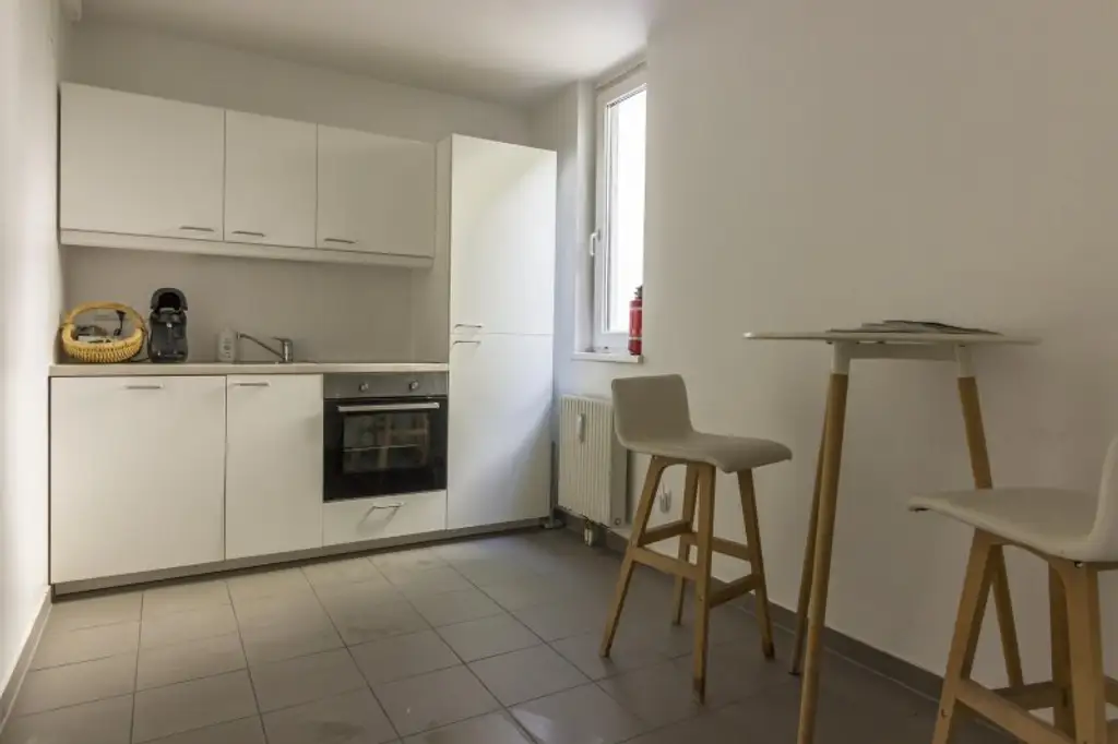 Mariahilfer Straße - Büro mit Terrasse & Garten - Parkplatz möglich