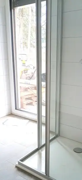 NEUBAU - ERSTBEZUG - Top 2 - Wunderschöne 2 Zimmerwohnung mit kleinem Garten, Terrasse und einem eigenen Tiefgaragenplatz