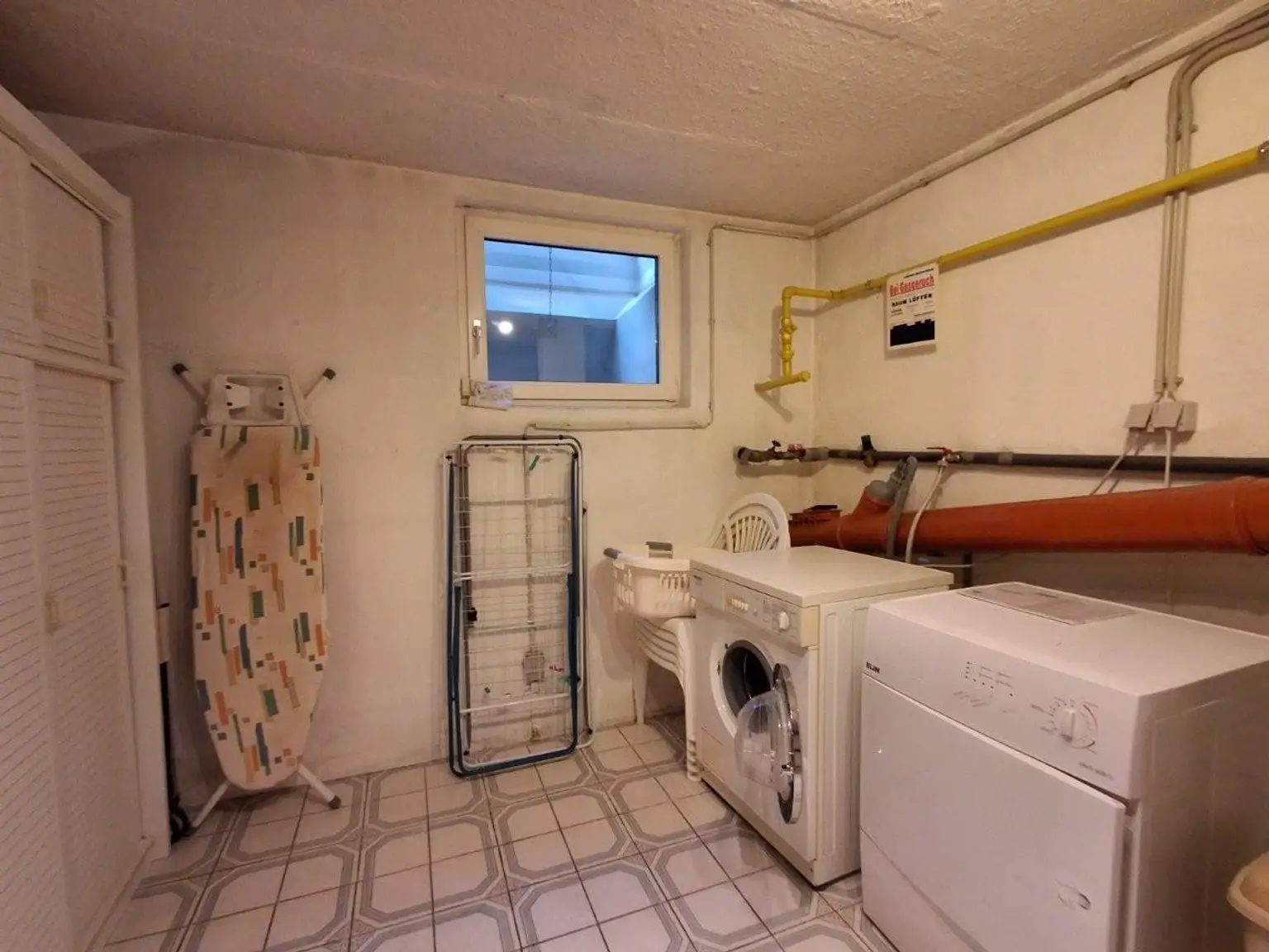 26 Waschküche Keller RH 1230