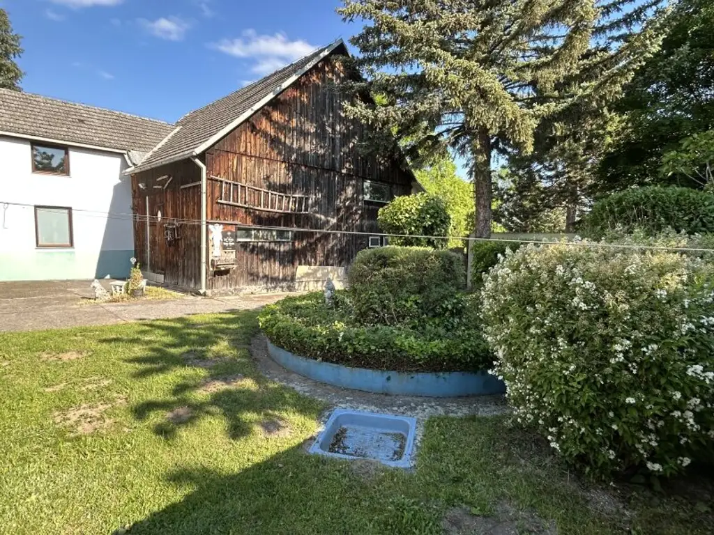 +++Charmantes Mehrfamilienhaus mit weitläufigem Naturgarten und vielseitigen Nutzungsmöglichkeiten!+++