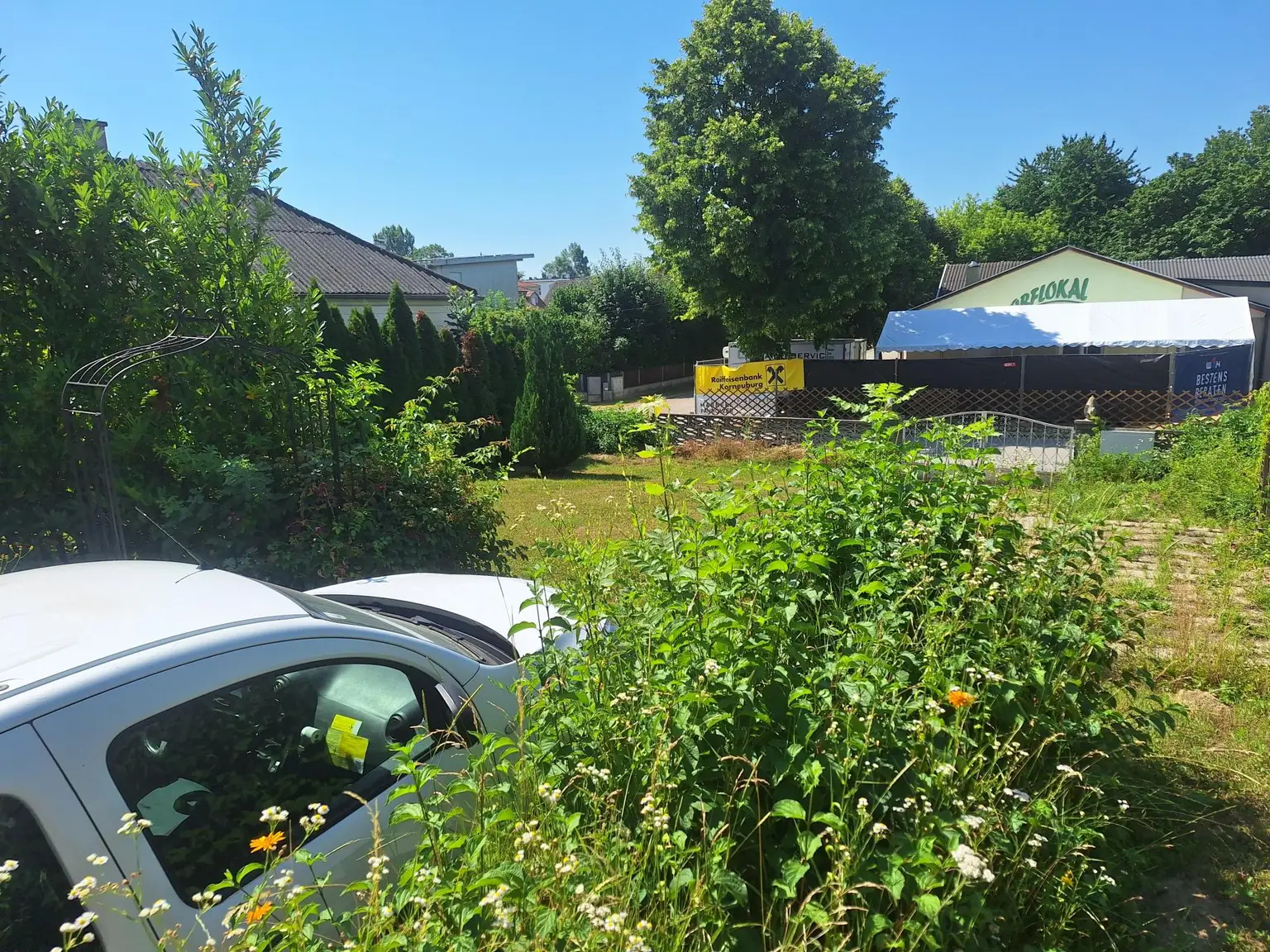 LIEBEVOLL SANIERTER BUNGALOW IN BEGEHRTER WOHNLAGE SAMT HOHER LEBENSQUALITÄT UND GUTER VERKEHRSANBINDUNG