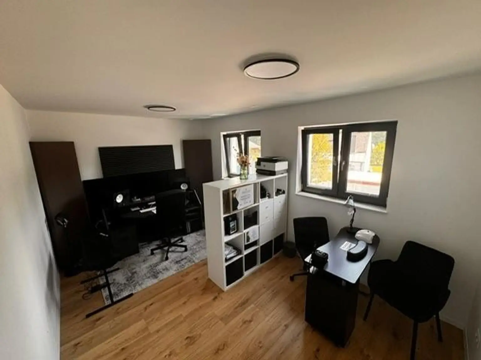 Neuwertiges Wohnhaus in ruhiger Lage
