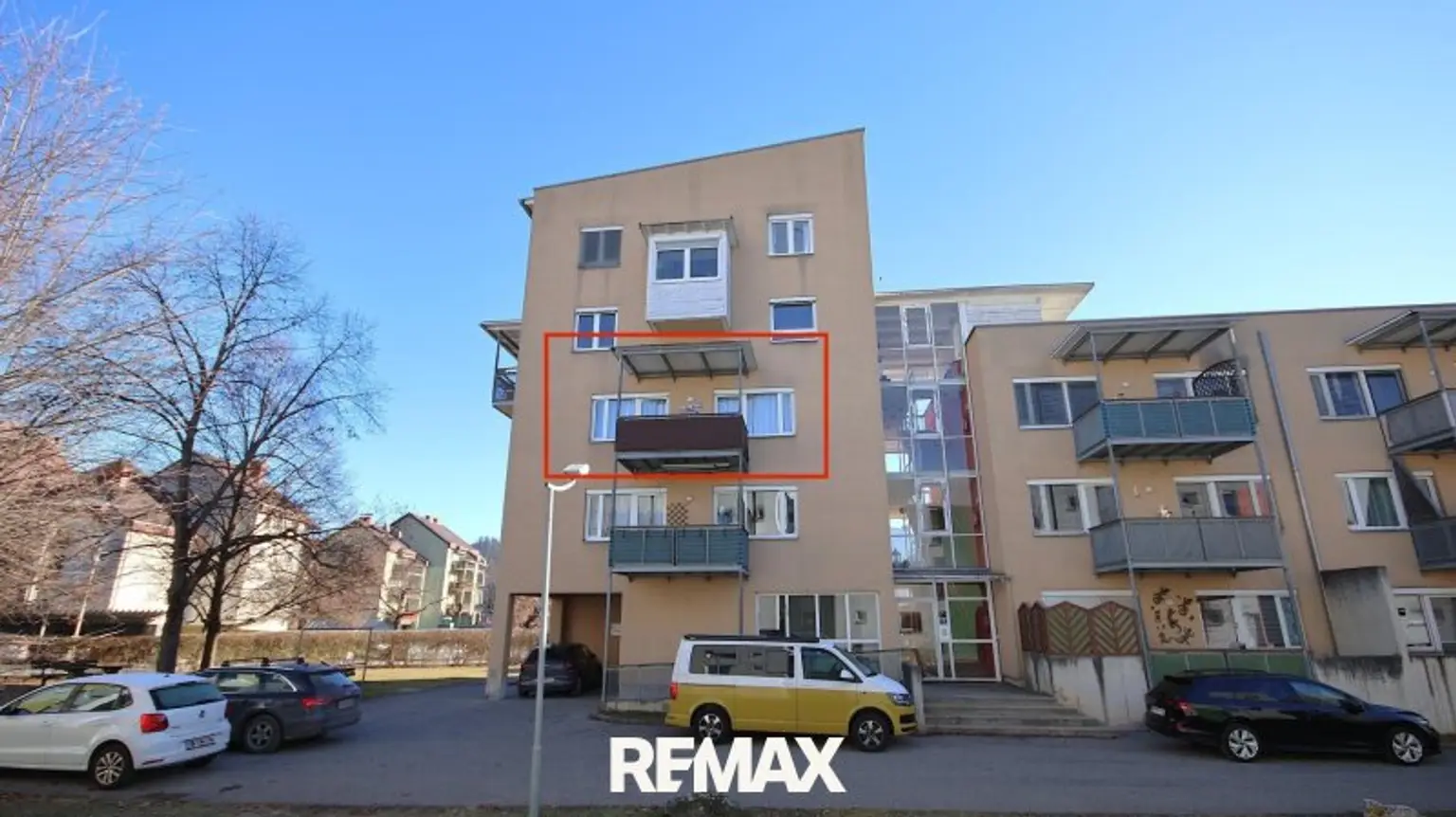 Hauseingang, Balkon