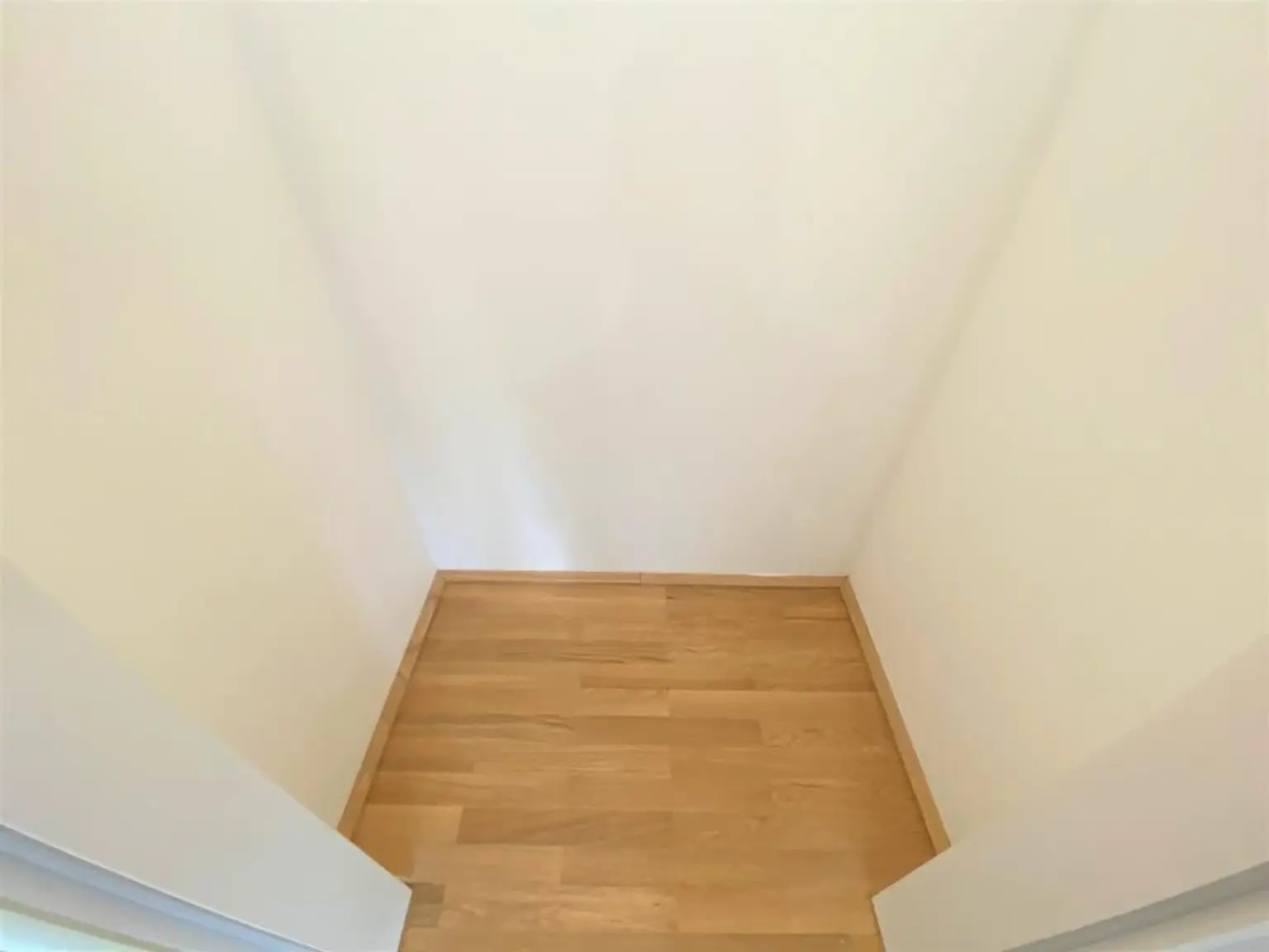 16m² Terrassenfläche!!! DG-Neubauwohnung in der Koloniestraße!!!