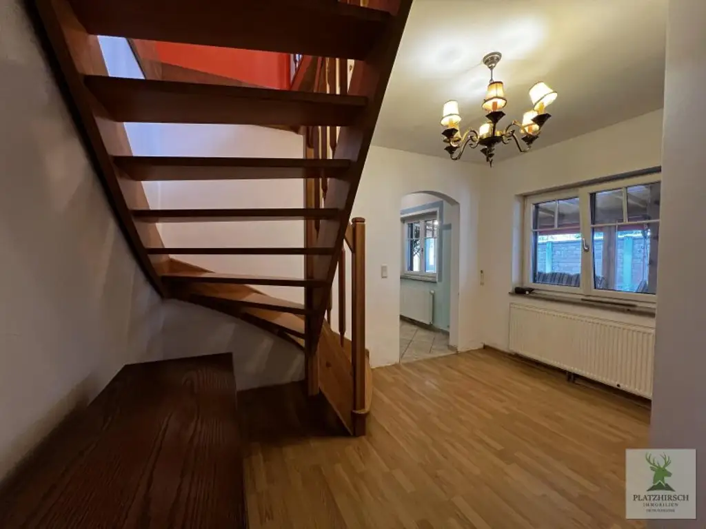 Einzigartiges Liebhaberobjekt mit toskanischem Flair, riesigem Garten, herrlichem Wintergarten, in Prottes - 35 Min von Wien - 8 Minuten von Gänserndorf