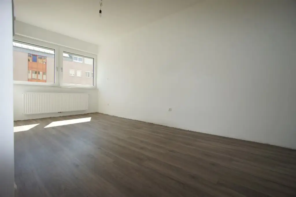 Ruhige und zentrale 58 m²-Wohnung mit Wohnküche - neuwertiger Zustand