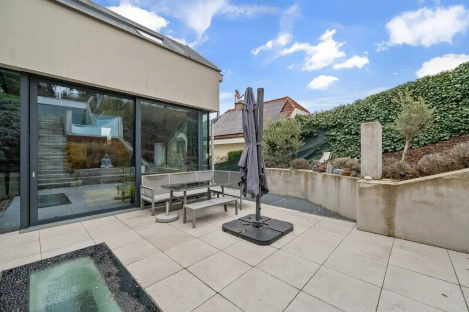 Architektenvilla mit Pool und Biosauna in 1230 Wien-Mauer