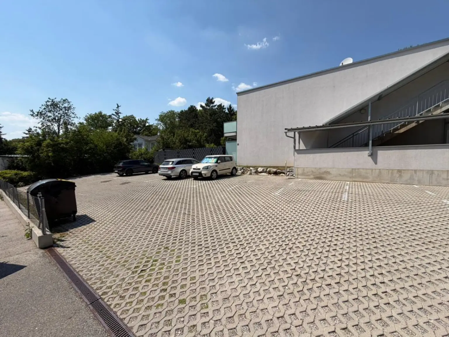 1 | ++ ZWEI PKW-Außenstellplätze in Hinterbrühl ++ Johannesstraße 24 | Prima Service Immobilien