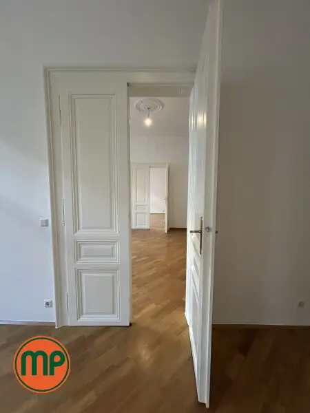 Exklusive Altbau-Residenz mit hohen Räumen und klassischem Flair