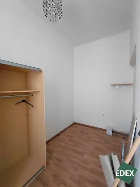 Sanierungsbedürftige 4-Zimmer-Altbauwohnung mit Potenzial nahe Venediger Au