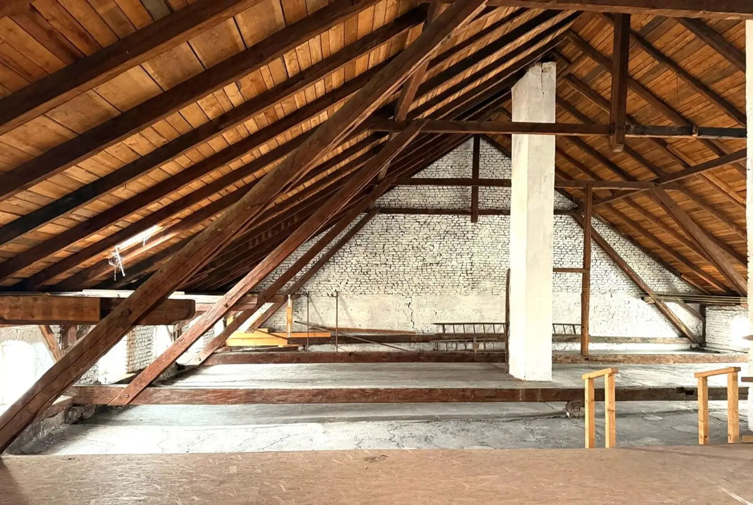 Zentrale Lage | Mehrere Wohnungen | Garage | Top Rendite