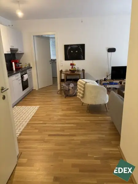 Ab sofort: Moderne 2-Zimmer-Wohnung mit Balkon nahe U1 Rennbahnweg