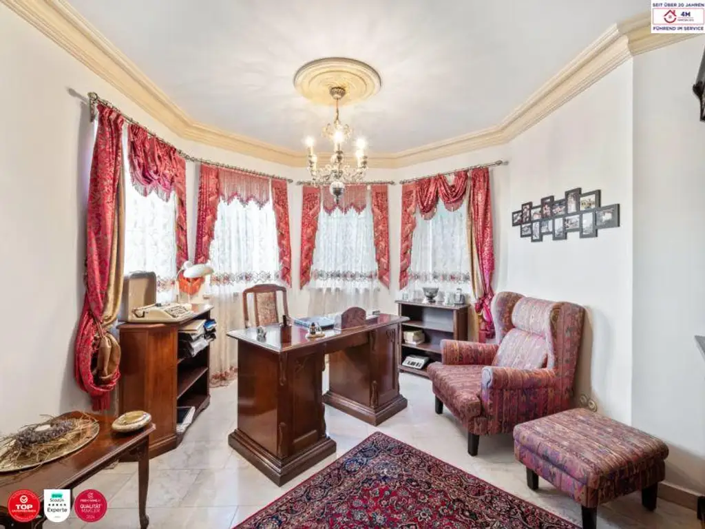 Exklusiv eingerichtete Villa mit orientalischem Hauch in absoluter Ruhelage in einer der begehrtesten Wohnlagen des südwestlichen Wienerwalds