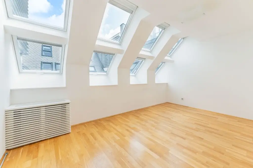 Exklusive Dachgeschoss-Maisonette mit Blick über Wien nahe dem Schwarzenbergplatz