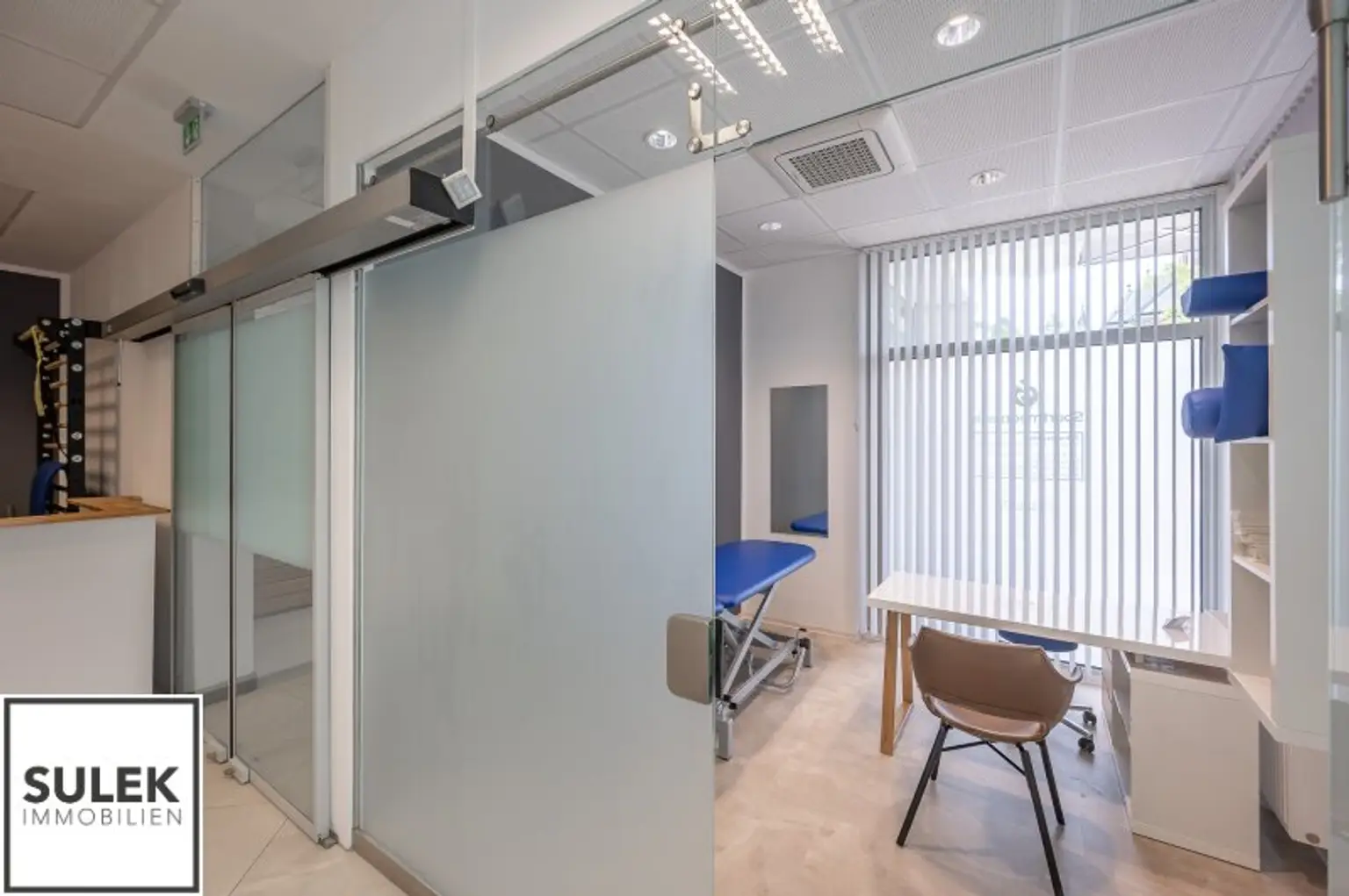 Ihr neuer Unternehmenssitz: Modernes Büro/ Praxisgebäude in Mödling mit Top-Anbindung