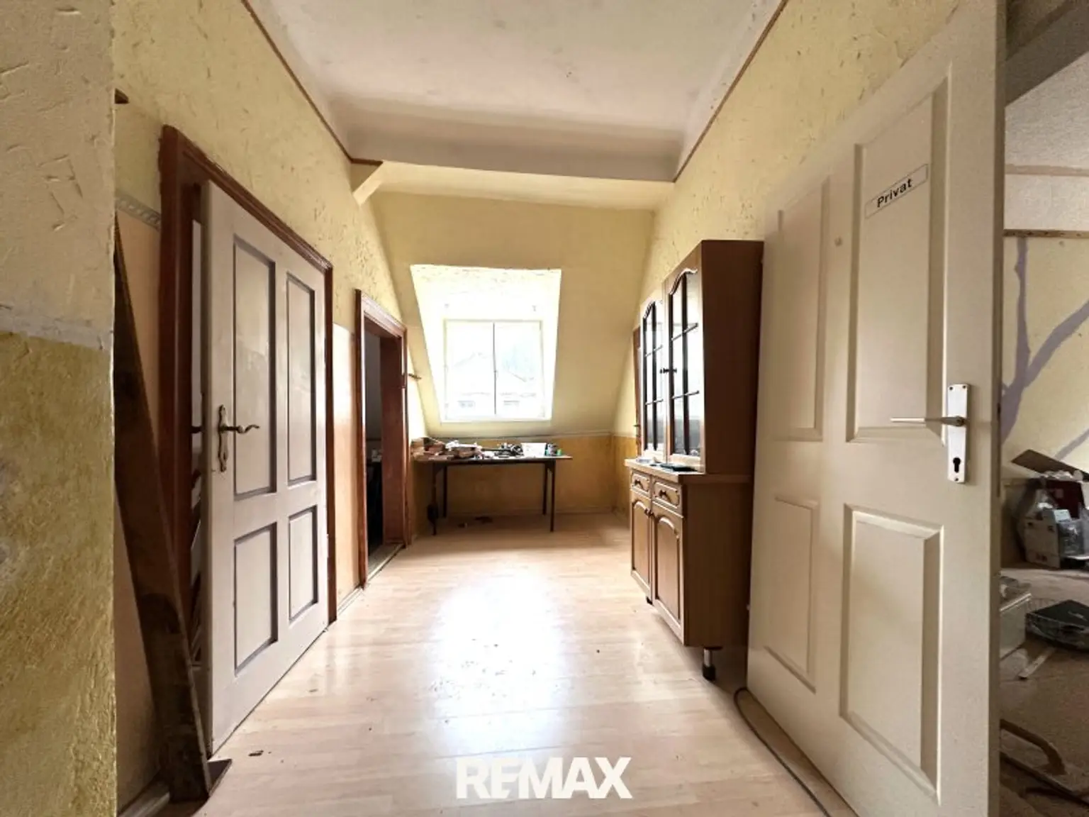 ***Mehrfamilienhaus mit Riesenpotential im Zentrum von Eisenerz***