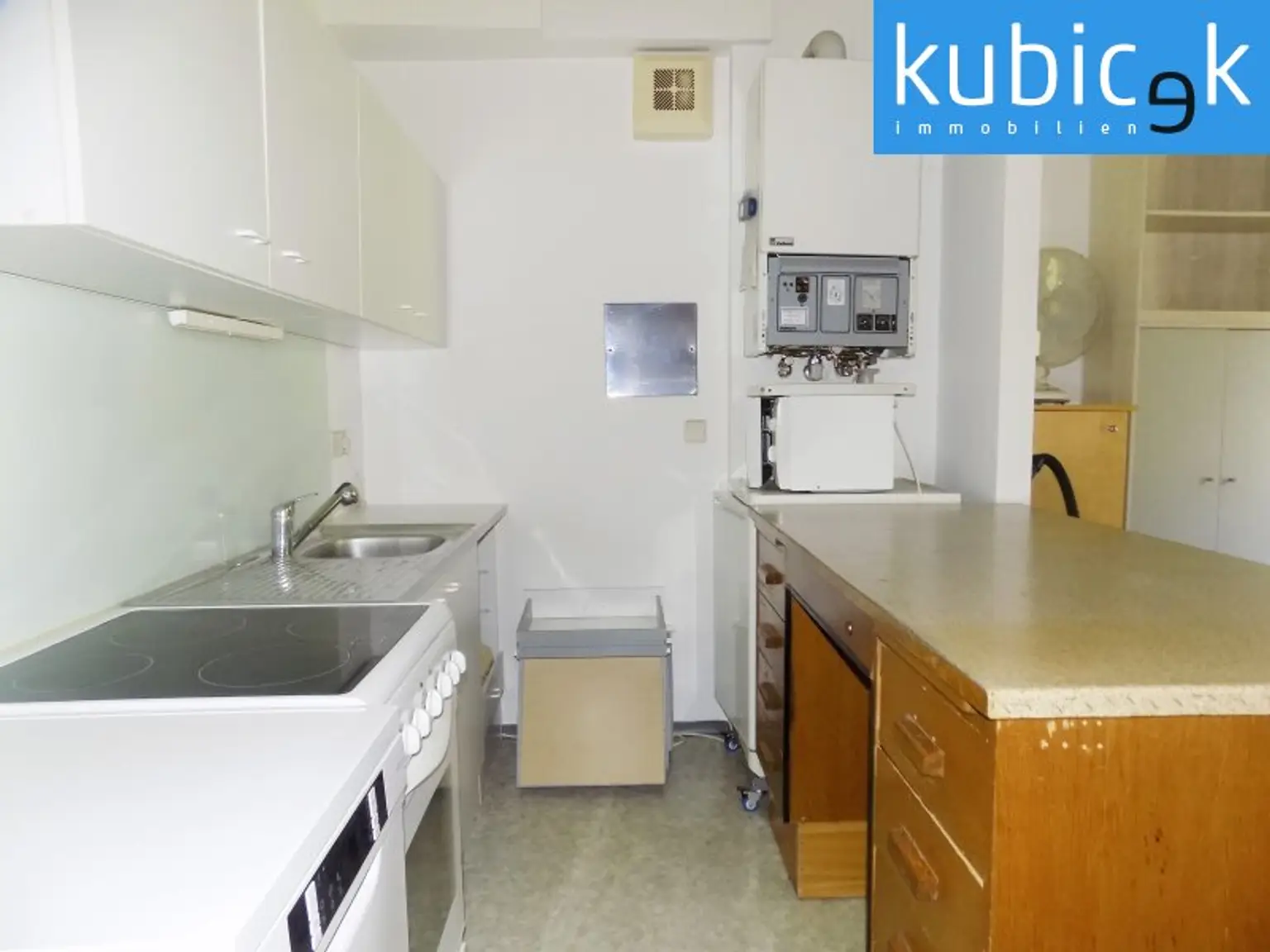 Altbau-Garconniere mit Gartenanteil in Hofruhelage Nähe U2