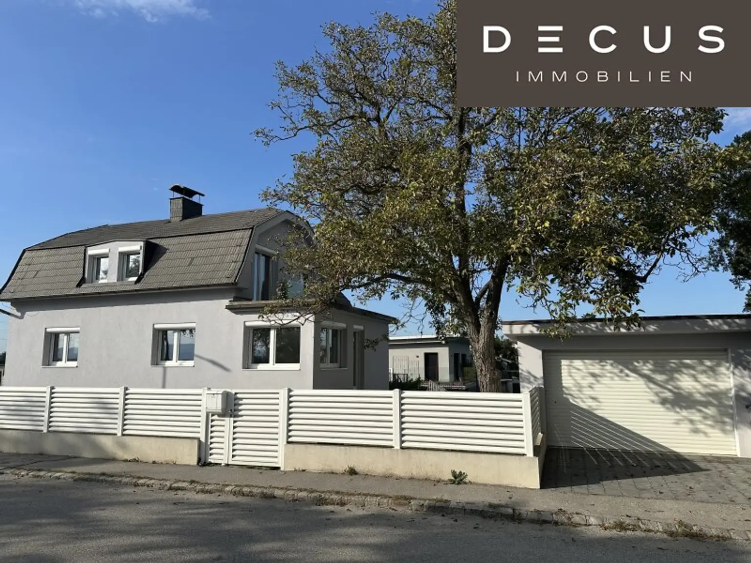 EXKLUSIVES SEEHAUS MIT EIGENEM STEG
